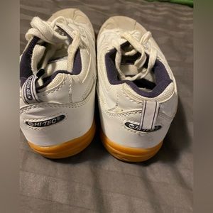 Squash/court shoes size 9 womens